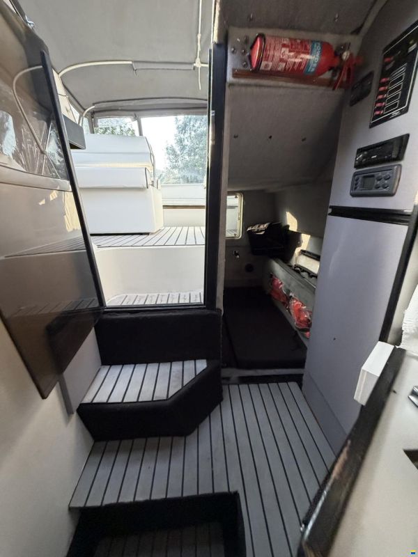 Regal 233 Ambassador Xl