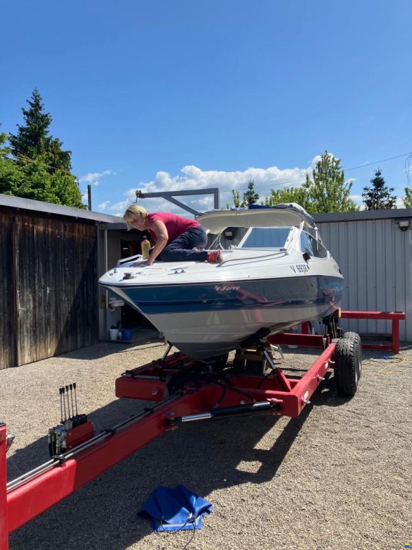 Bayliner Capri