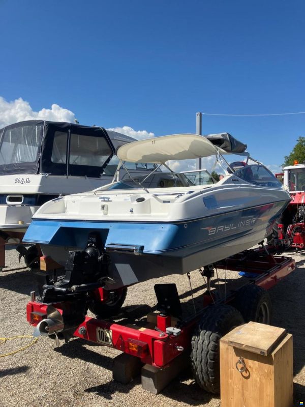 Bayliner Capri