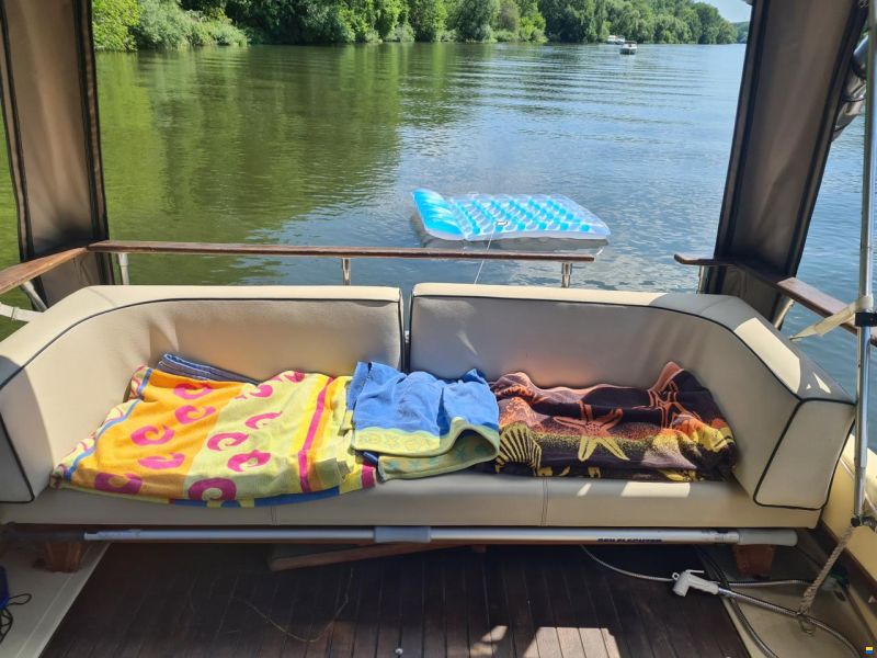 Sea Ray SRV 245 Sundancer