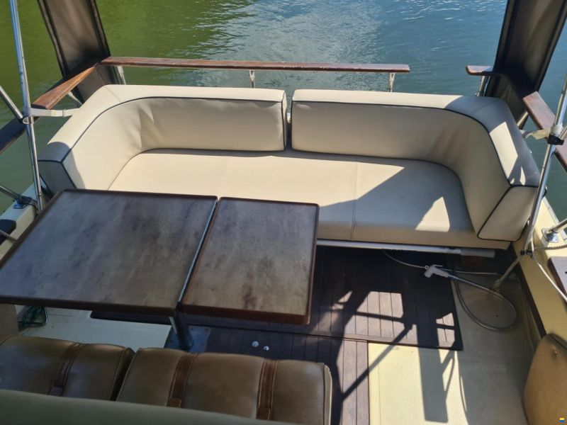 Sea Ray SRV 245 Sundancer