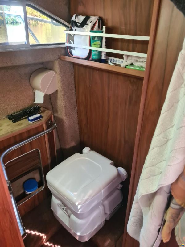 Sea Ray SRV 245 Sundancer