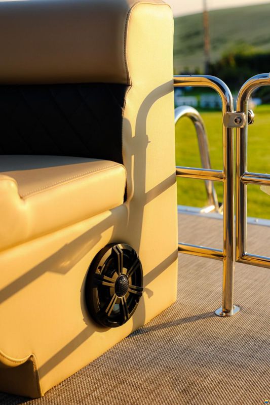 Alonsea Boats Party Boat 900