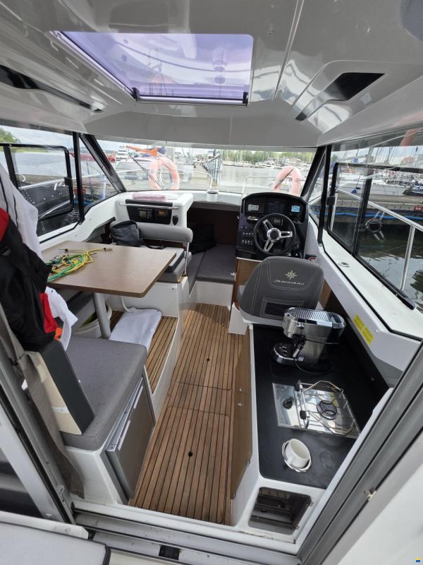 Jeanneau Merry Fisher 795