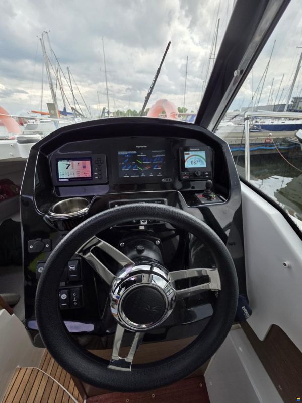 Jeanneau Merry Fisher 795