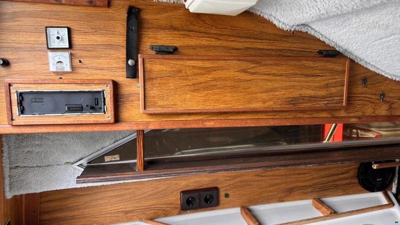 Sea Ray Seville 230