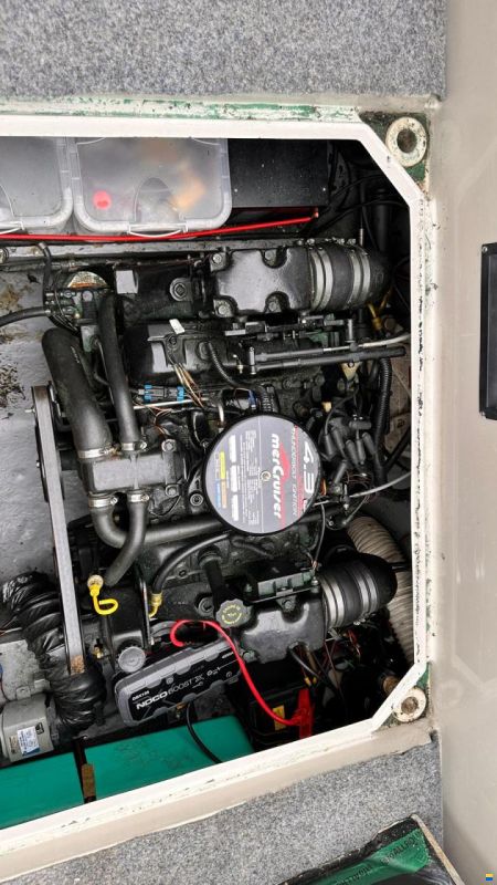 Sea Ray Seville 230