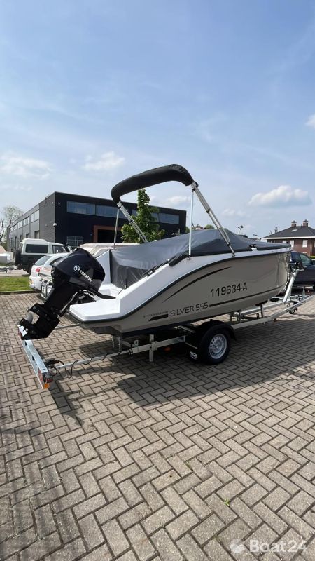 SilverYacht Silver 555