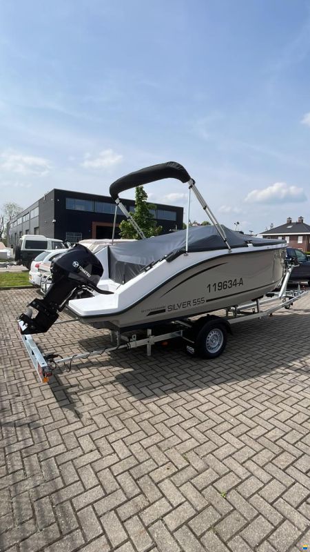 SilverYacht Silver 555