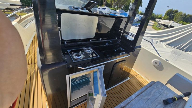 NUVA Yachts M 9 Open