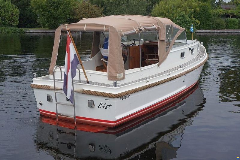Vedette 8.20 V\/OK