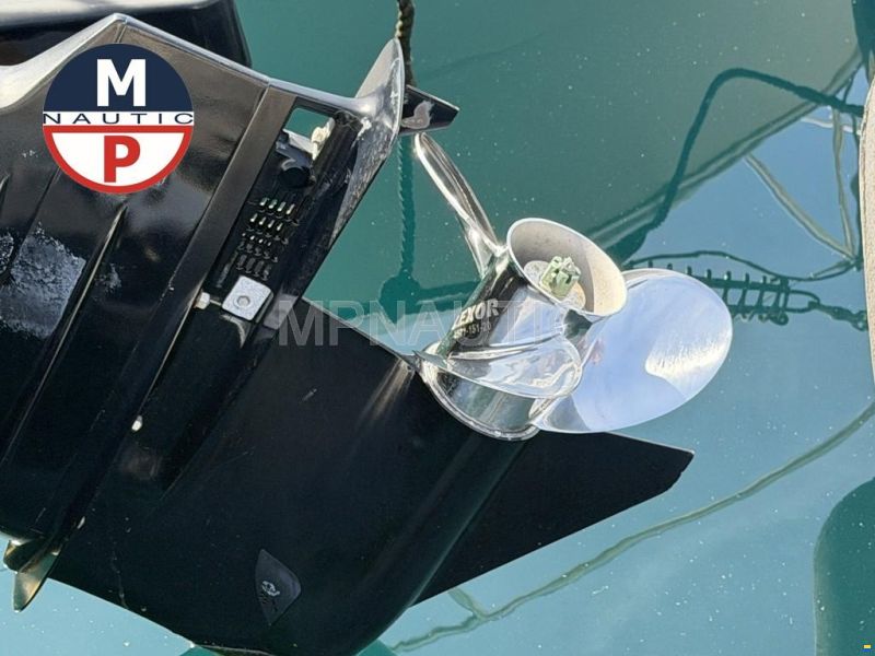 Master Yacht Fishing 775