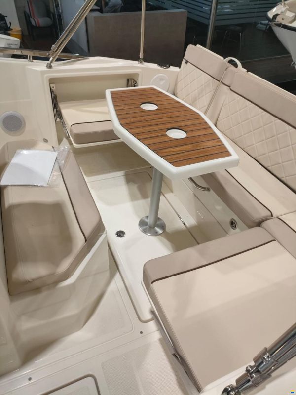 Quicksilver 805 Open