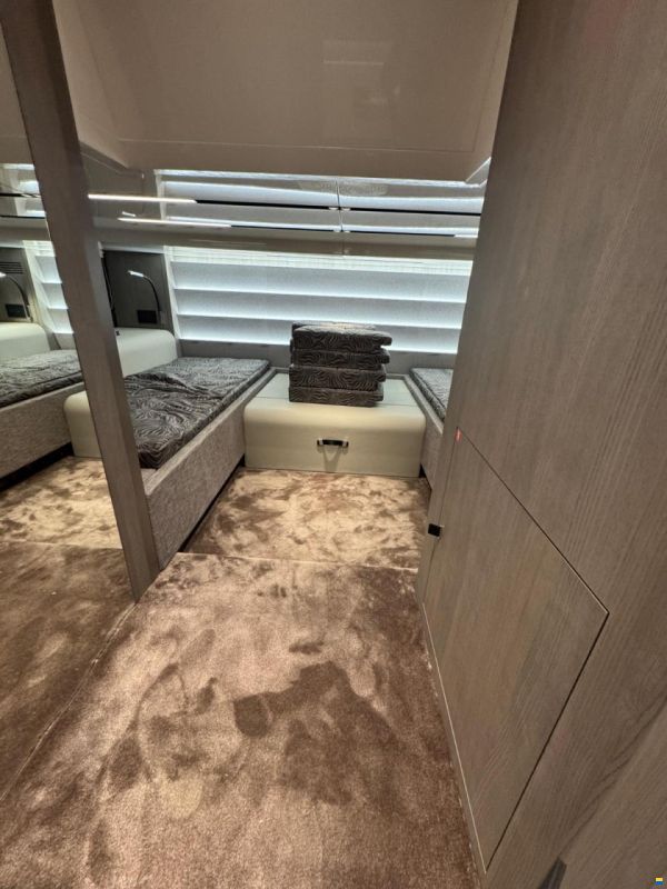 Cranchi A46 Luxury Tender