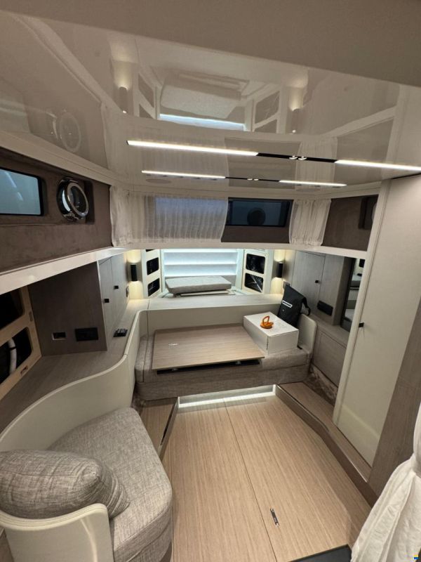Cranchi A46 Luxury Tender