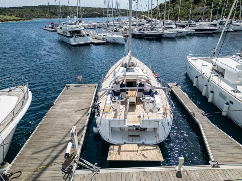 Bavaria Cruiser 56