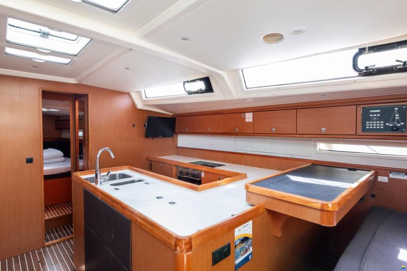 Bavaria Cruiser 56