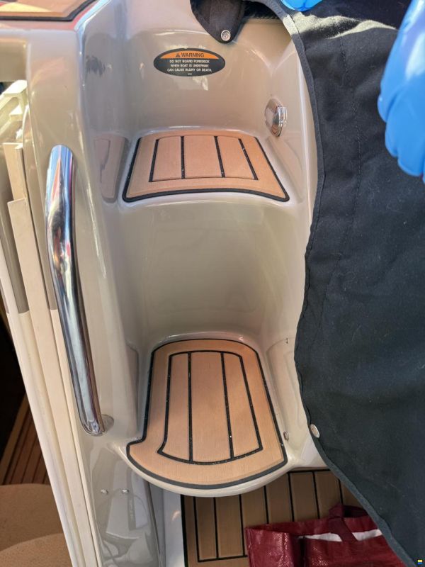 Bayliner 3055