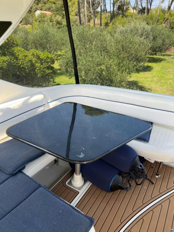 Bayliner 3055