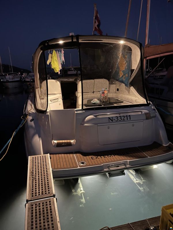 Bayliner 3055