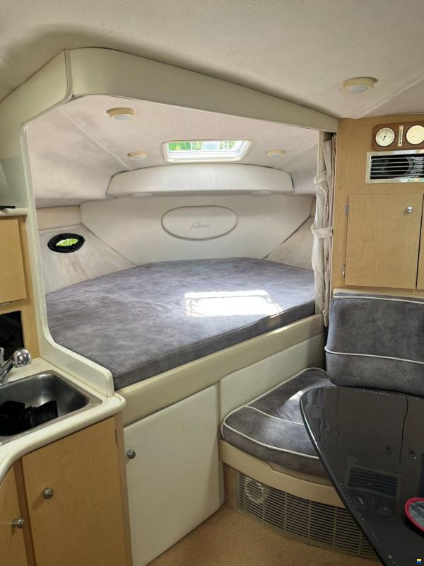 Bayliner 3055