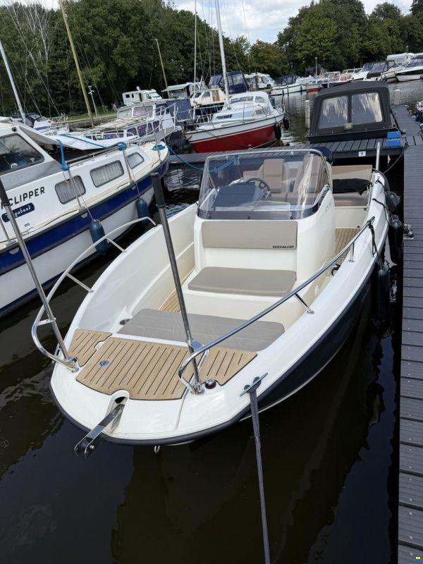 Quicksilver Active 675 Open
