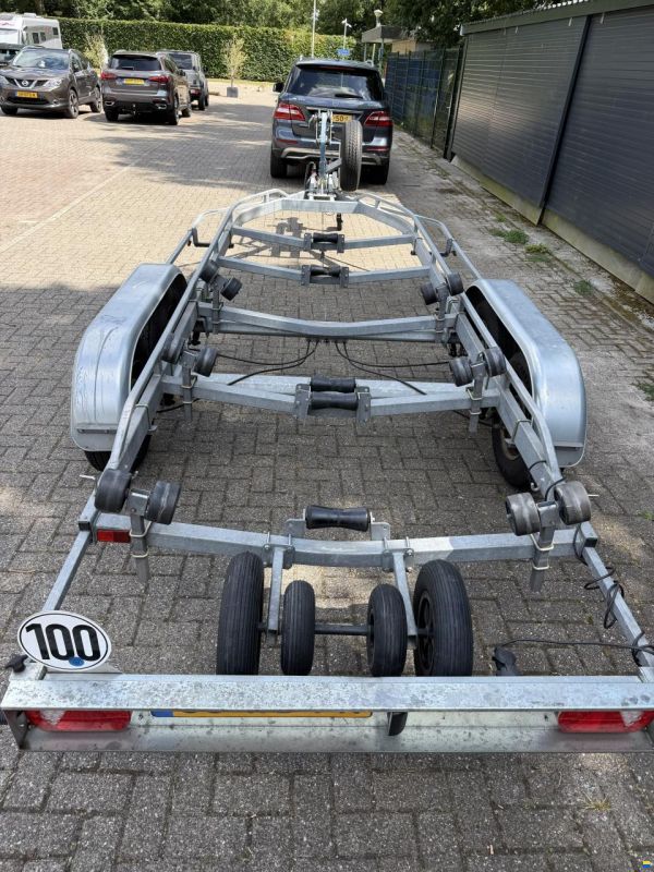 Quicksilver Active 675 Open