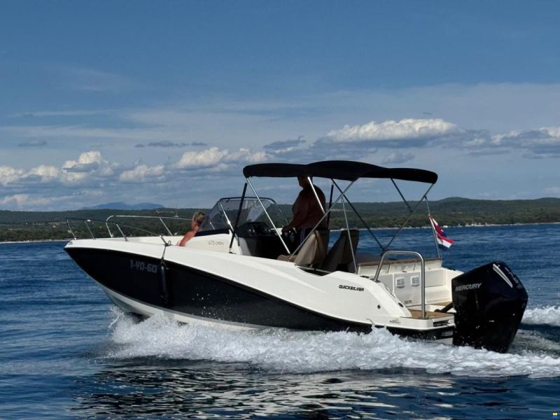 Quicksilver Active 675 Open