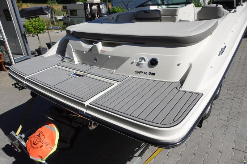 Sea Ray SPXE 210 & Trailer (1. Hand)