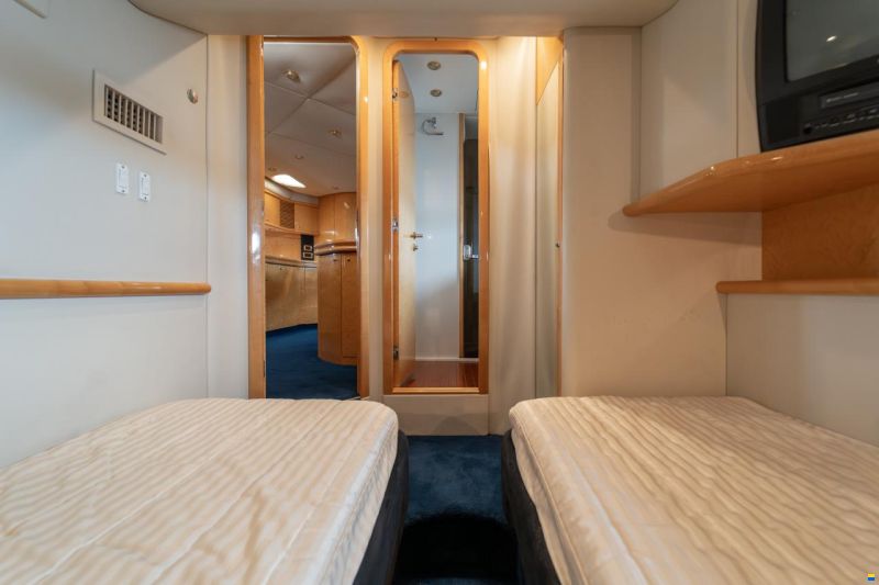 Sunseeker Predator 60