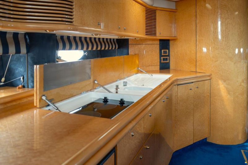 Sunseeker Predator 60