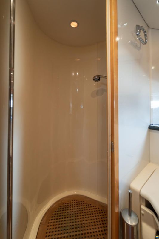 Sunseeker Predator 60