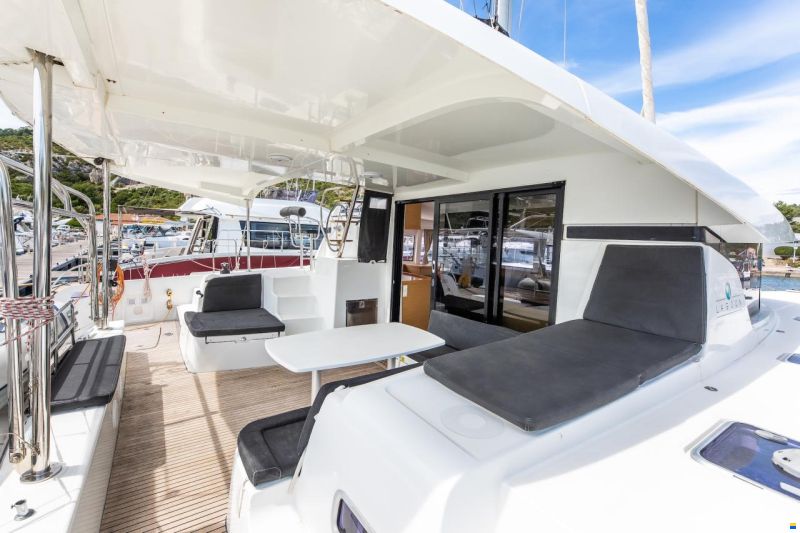 Lagoon 42, 4+2