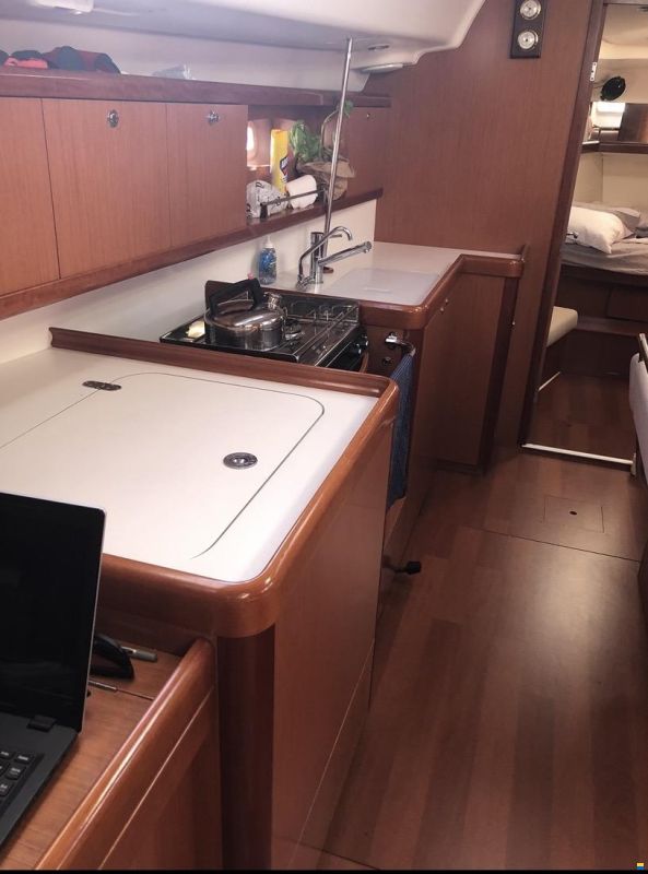 Beneteau Oceanis 43