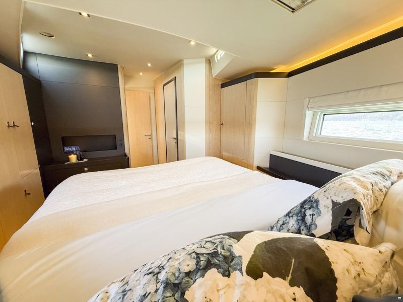 Beneteau OCEANIS YACHT 62