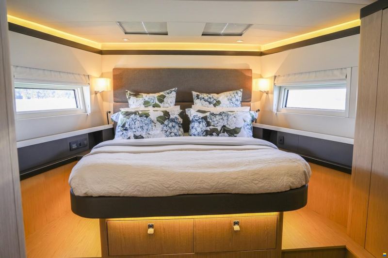 Beneteau OCEANIS YACHT 62