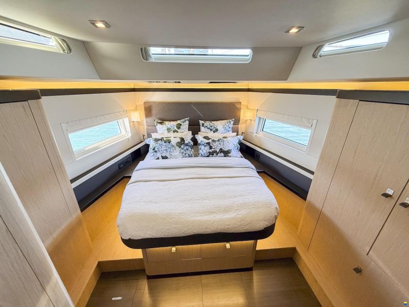 Beneteau OCEANIS YACHT 62