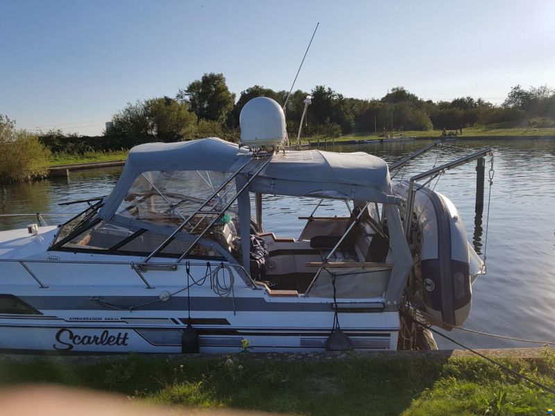 Regal Ambassador 255XL