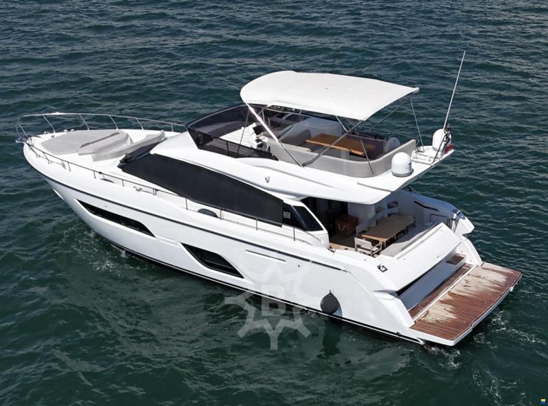 Ferretti 550