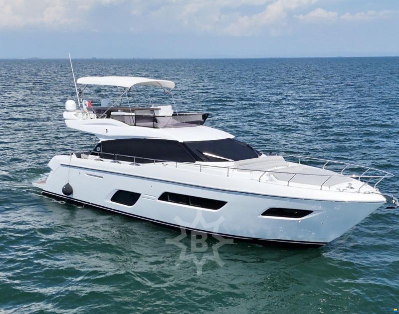 Ferretti 550