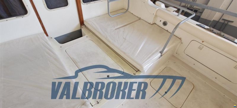 Bertram Yacht 28 Fly