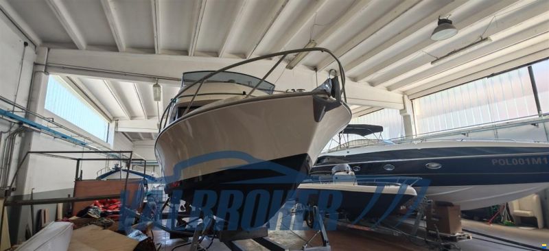 Bertram Yacht 28 Fly