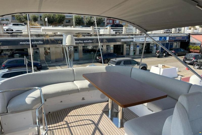Azimut Fly 53