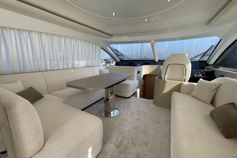 Azimut Fly 53