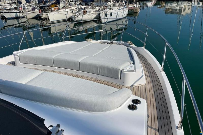 Azimut Fly 53