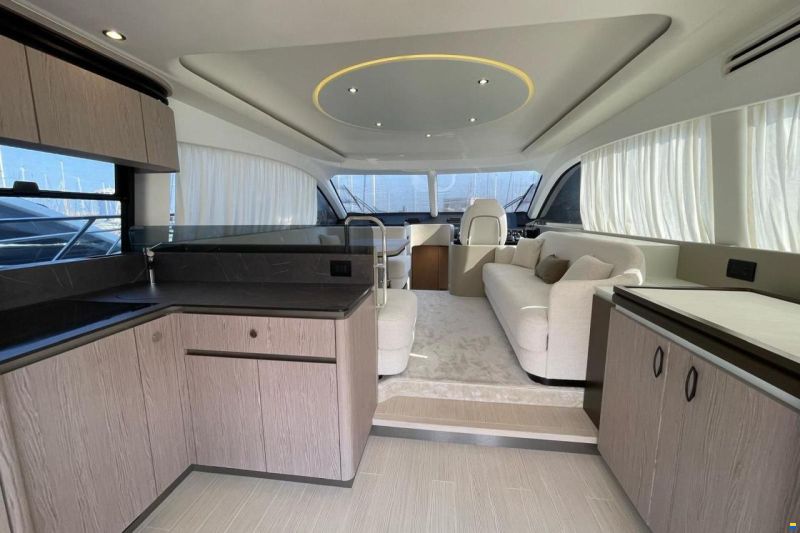 Azimut Fly 53