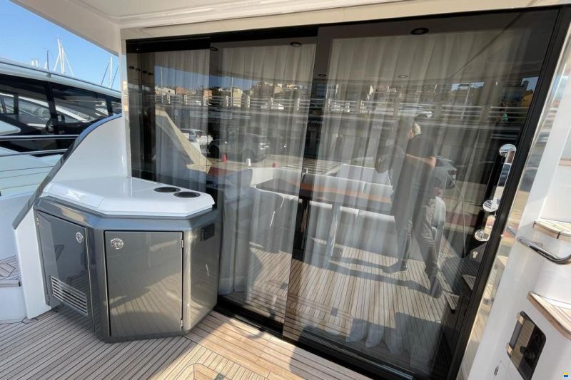Azimut Fly 53