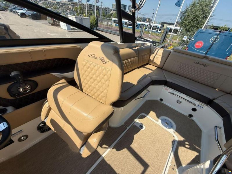 Sea Ray SLX 250