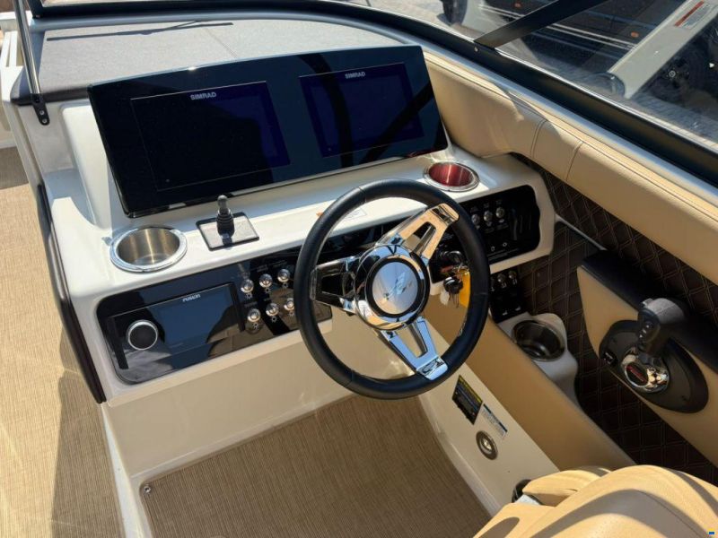 Sea Ray SLX 250