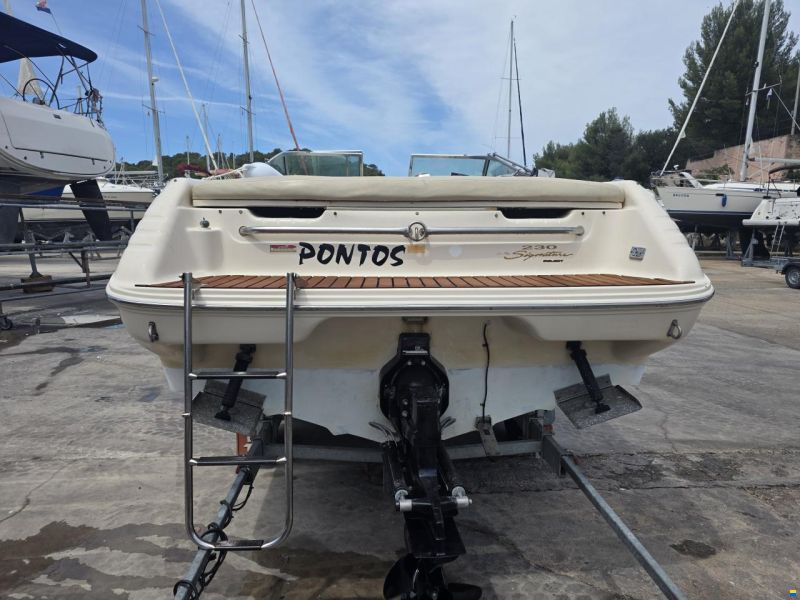 Sea Ray 230 Overnighter Select